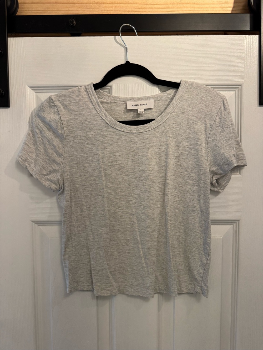 Pink Rose Women's Heather Gray Short Sleeve Cropped Tee